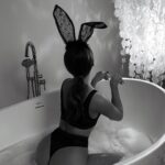 Аксинія пропонує професійний повії у столиці України